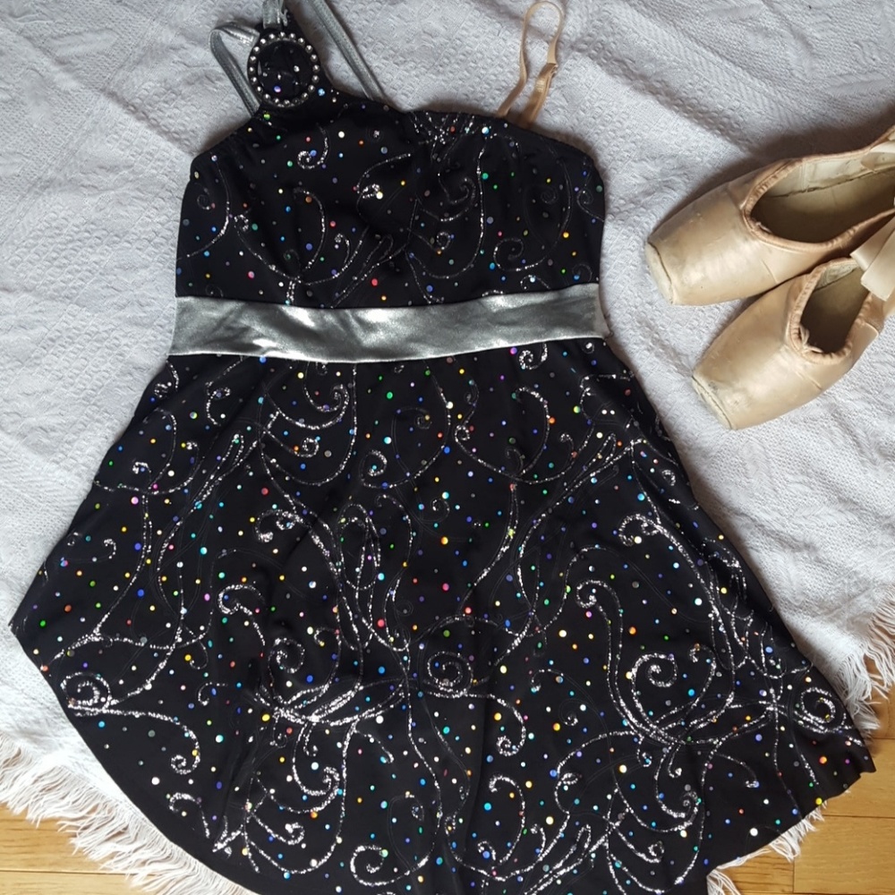 Costume Gallery black and silver